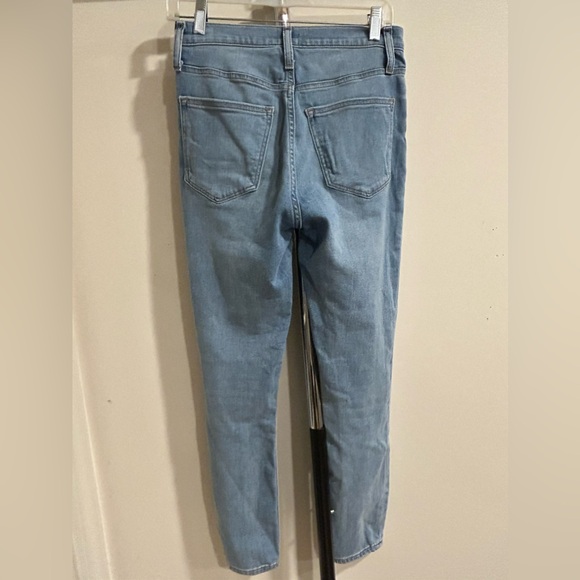 J CREW Women's High Rise Skinny Light Wash Jeans Size 27 - Picture 11 of 12